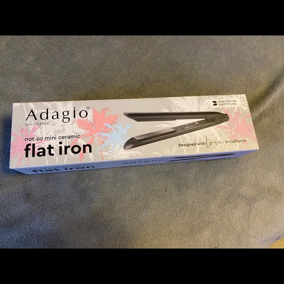 ADAGIO NOT SO MINI CERAMIC FLAT IRON - Picture 1 of 2